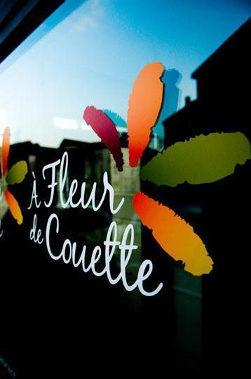 ホテル A Fleur De Couette Auvelais エクステリア 写真